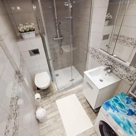 New Fifth Apartment *